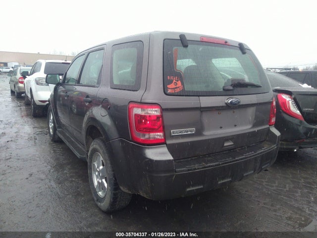 2012 FORD ESCAPE XLS VIN: 1FMCU0C70CKB40225