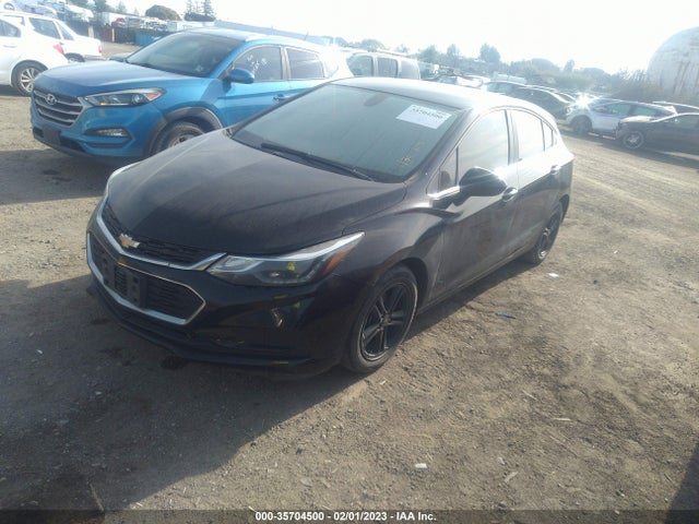 Chevrolet CRUZE LT 2018 3G1BE6SM9JS611175 Image 2
