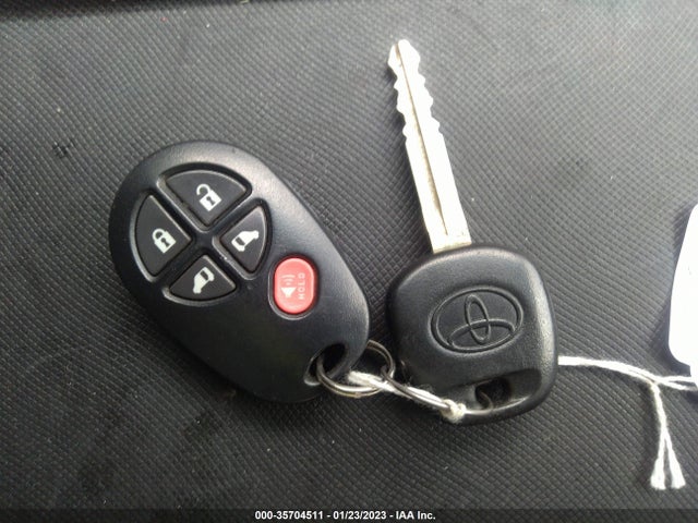 2015 TOYOTA SIENNA LE VIN: 5TDKK3DCXFS690130