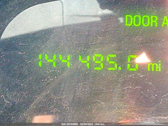 Lincoln Town Car Executive 2001 1LNHM81WX1Y712667 Image 8