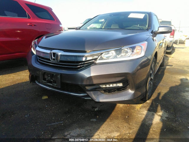 2017 Honda Accord, VIN: JHMCR6F37HC003235