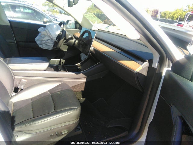 5YJYGDEF3LF037729 Tesla Model Y Long Range/performance