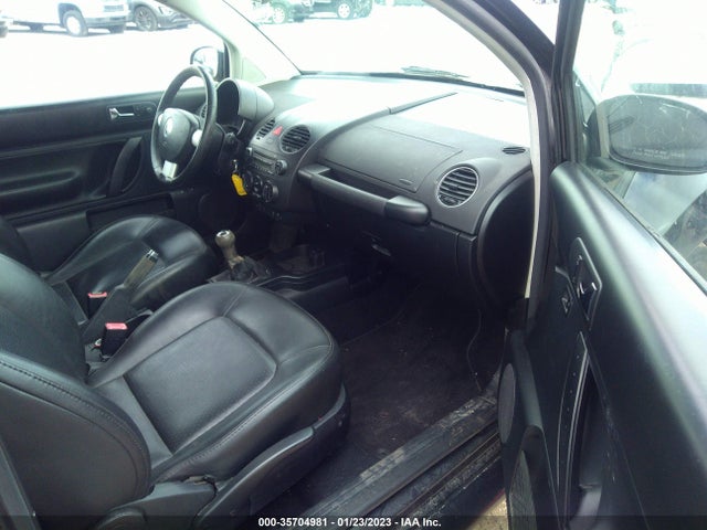 2009 VOLKSWAGEN NEW BEETLE COUPE S VIN: 3VWPW31C89M502527