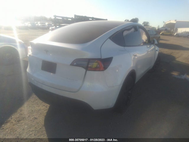 Tesla Model Y Long Range 2021 5YJYGDEE4MF095633 Image 4