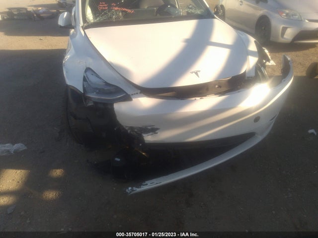 Tesla Model Y Long Range 2021 5YJYGDEE4MF095633 Image 6