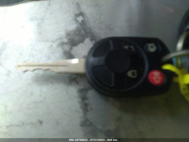 Lincoln MKZ 2010 3LNHL2GC7AR647563 Image 3