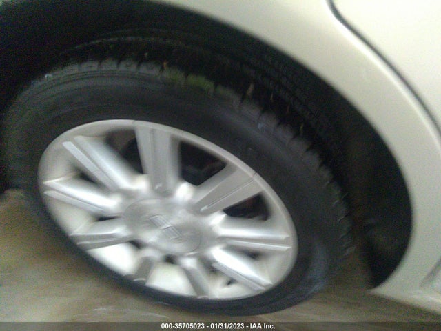 Lincoln MKZ 2010 3LNHL2GC7AR647563 Image 7