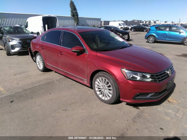 2016 Volkswagen Passat, VIN: 1VWBT7A38GC018107