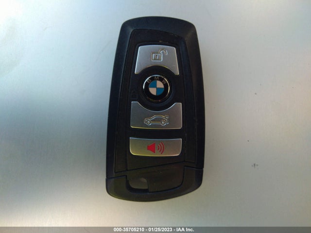 BMW 3 Series 320i 2016 WBA8E1G56GNT99261 Image 3