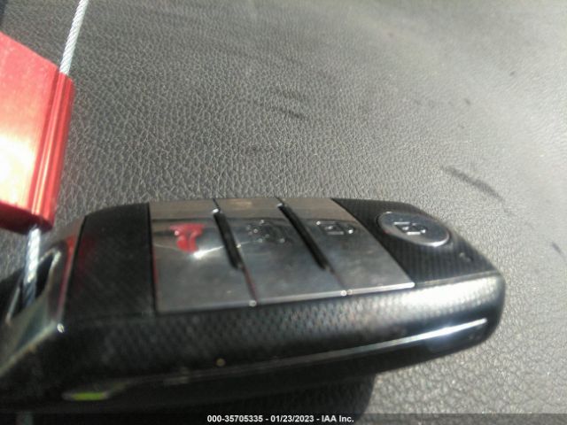 KNDCB3LC7H5085237 KIA NIRO LX