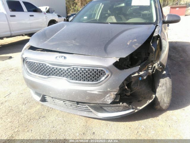 KNDCB3LC7H5085237 KIA NIRO LX