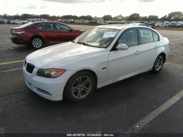 BMW 3 Series 328i 2008 WBAVA37518NL58063 Image 2