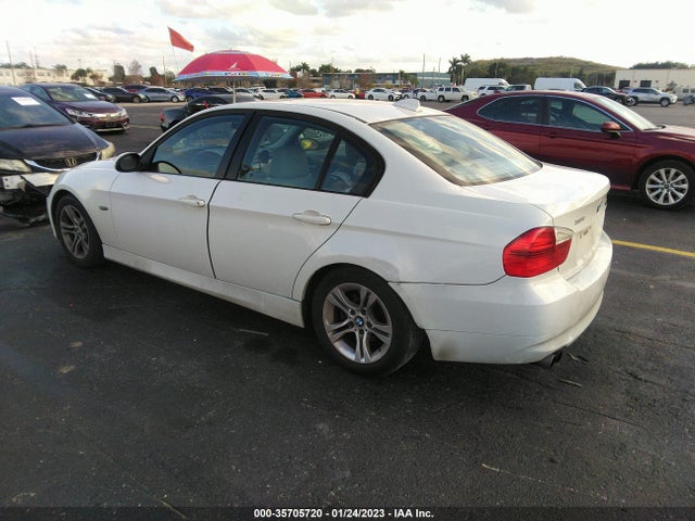 BMW 3 Series 328i 2008 WBAVA37518NL58063 Image 4