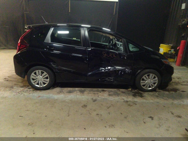 Honda FIT LX 2016 3HGGK5H54GM704846 Image 6