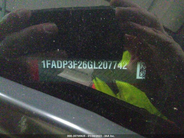 1FADP3F26GL207742 Ford FOCUS SE