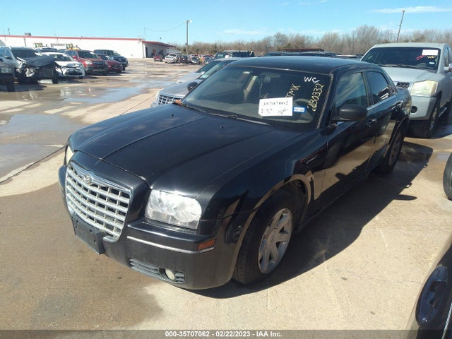 Chrysler 300 LX 2008 2C3KA43R78H230332 Image 2