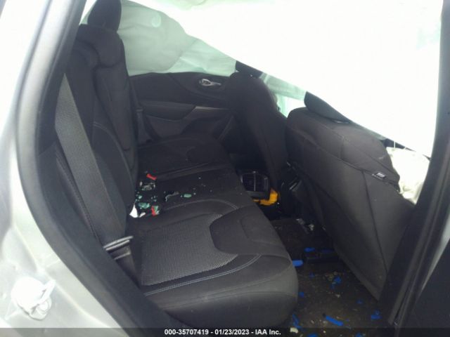 1C4PJLCB2KD220455 Jeep Cherokee Latitude