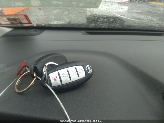 2017 NISSAN ROGUE SV VIN: JN8AT2MT4HW145440