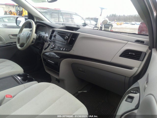 2014 TOYOTA SIENNA LE VIN: 5TDKK3DC0ES423027