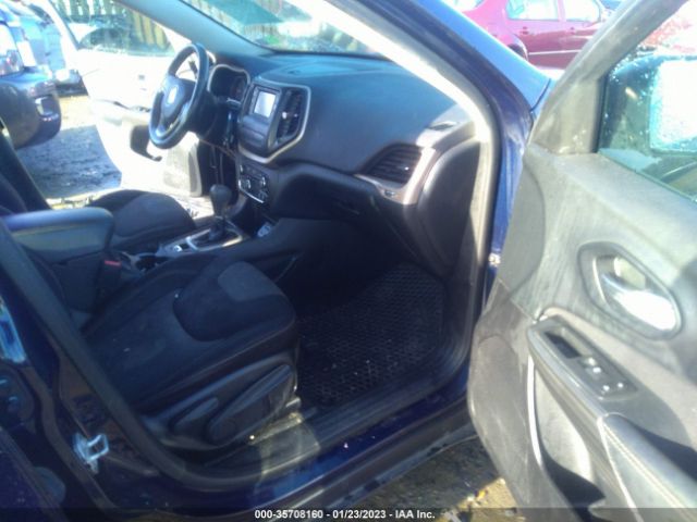 1C4PJLABXFW695607 Jeep Cherokee Sport