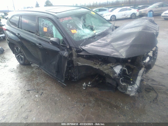 2022 Toyota Highlander, VIN: 5TDLZRBH8NS207217