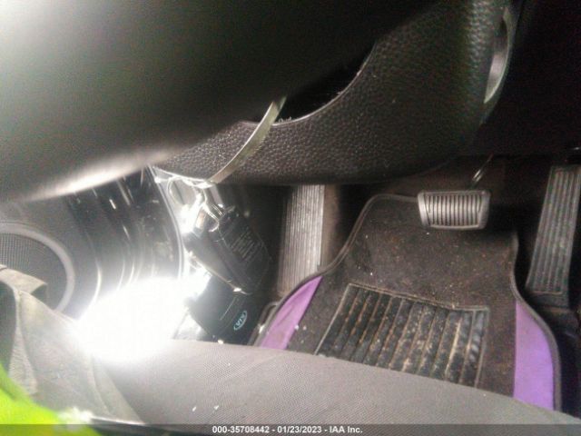 KNDJN2A26J7535151 KIA Soul Base