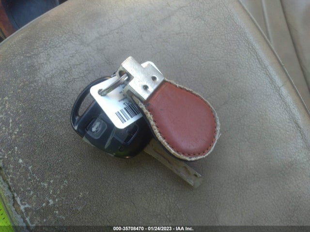 Lexus LS 2001 JTHBN30F010047710 Image 3