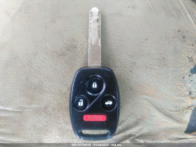 2011 HONDA ACCORD CPE EX-L VIN: 1HGCS1B88BA016302