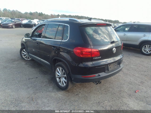 2017 Volkswagen Tiguan, VIN: WVGRV7AX1HK005085