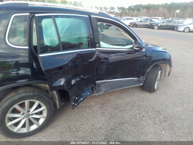 2017 Volkswagen Tiguan, VIN: WVGRV7AX1HK005085