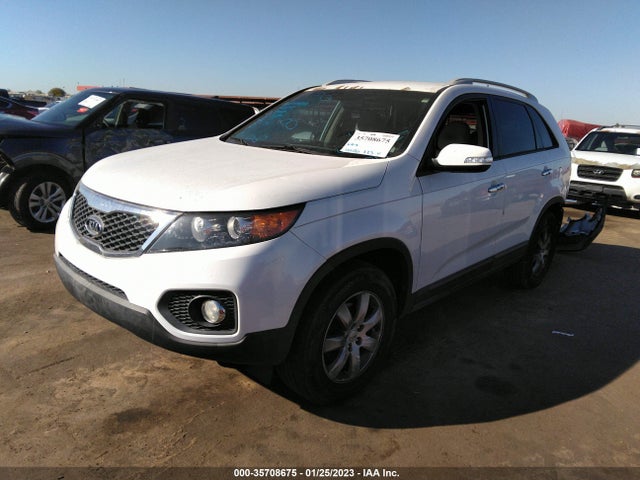 2013 KIA SORENTO LX VIN: 5XYKT3A67DG413294