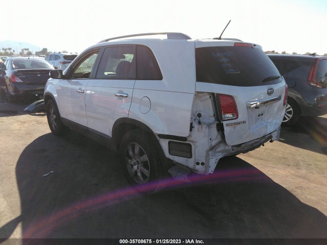 2013 KIA SORENTO LX VIN: 5XYKT3A67DG413294