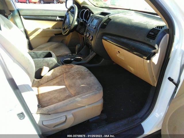 2013 KIA SORENTO LX VIN: 5XYKT3A67DG413294