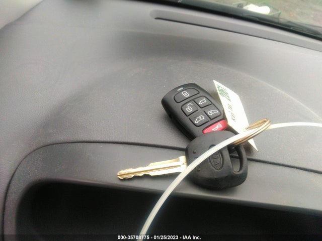 KIA Sedona 2012 KNDMH4C73C6447370 Image 3
