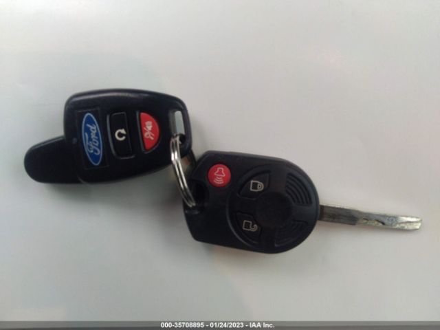 1FMCU9G92FUB40655 Ford ESCAPE SE
