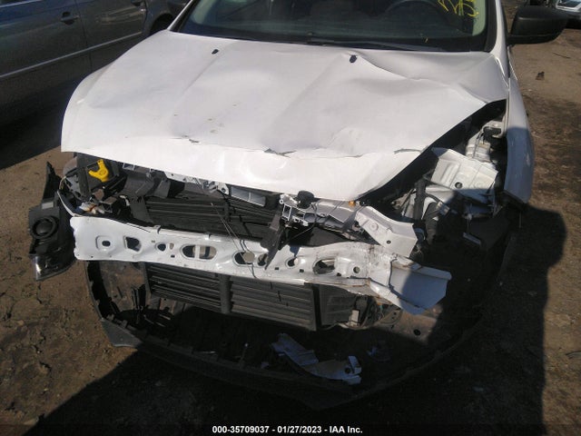 2018 FORD FOCUS S VIN: 1FADP3E29JL254000
