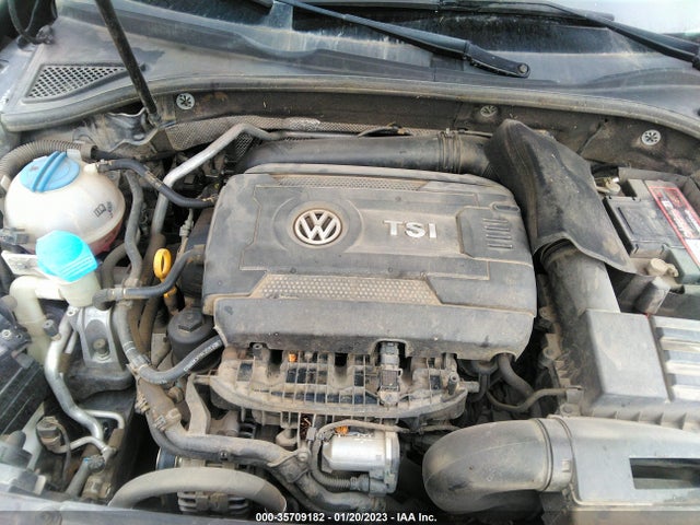 1VWAT7A35FC053942 Volkswagen Passat 1.8t Wolfsburg Ed