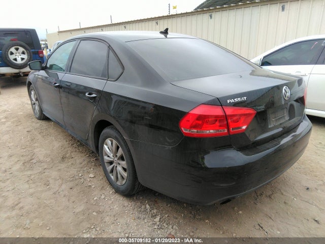 1VWAT7A35FC053942 Volkswagen Passat 1.8t Wolfsburg Ed