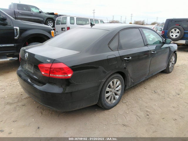 1VWAT7A35FC053942 Volkswagen Passat 1.8t Wolfsburg Ed