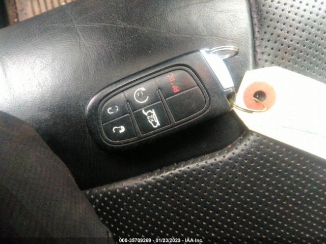 1C4PJMJX9JD593852 Jeep Cherokee Overland