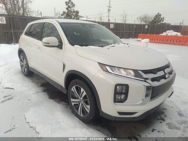 2021 Mitsubishi Outlander, VIN: JA4ARUAUXMU022521