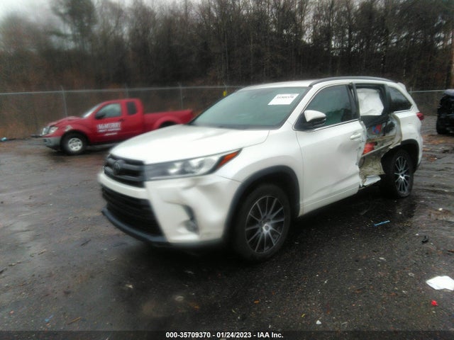 2017 Toyota Highlander, VIN: 5TDKZRFH3HS194578