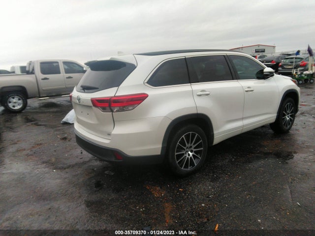 2017 Toyota Highlander, VIN: 5TDKZRFH3HS194578