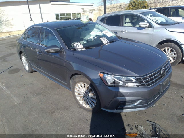 2016 Volkswagen Passat, VIN: 1VWBT7A3XGC029335