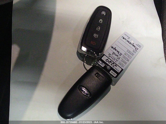 2015 Ford Escape, VIN: 1FMCU0J98FUB56640