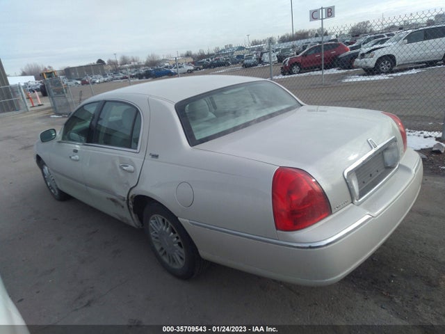 Lincoln Town Car 2006 1LNHM82V06Y612025 Image 4
