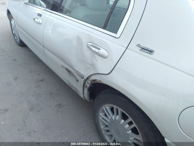 Lincoln Town Car 2006 1LNHM82V06Y612025 Image 7