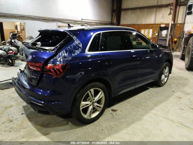 WA1DECF33M1054344 Audi Q3 S Line Premium