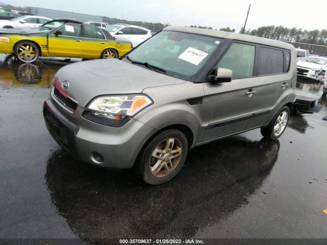 KNDJT2A25B7210899 KIA SOUL +
