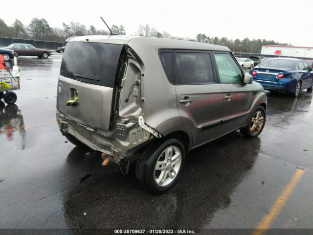 KNDJT2A25B7210899 KIA SOUL +